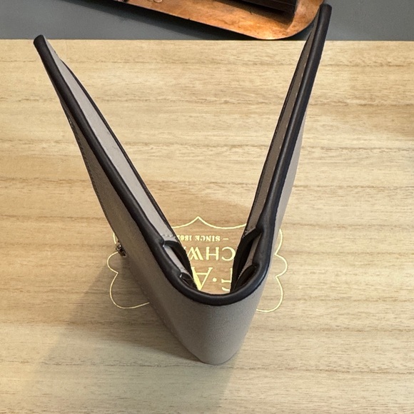 Kate Spade Dana Saffiano PVC large slim wallet. Warm beige. NWT - Picture 5 of 5